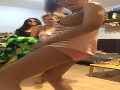 Tiga Jablay Indo Joget Heboh Penuh Gairah Viral